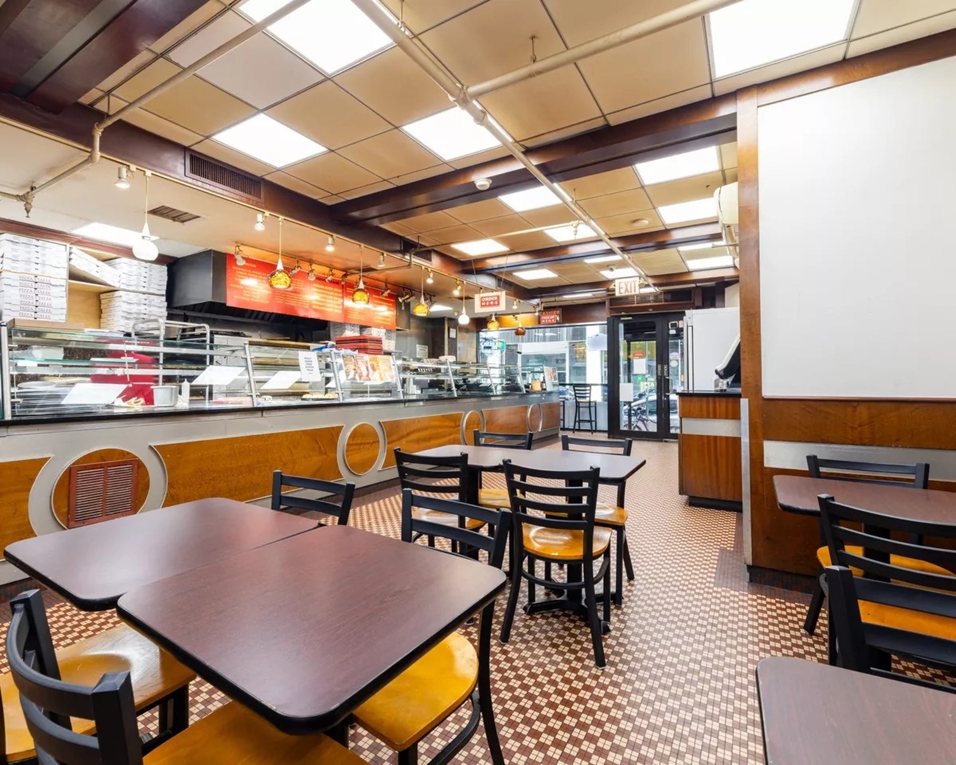 Your Downtown Manhattan Pizza Stop